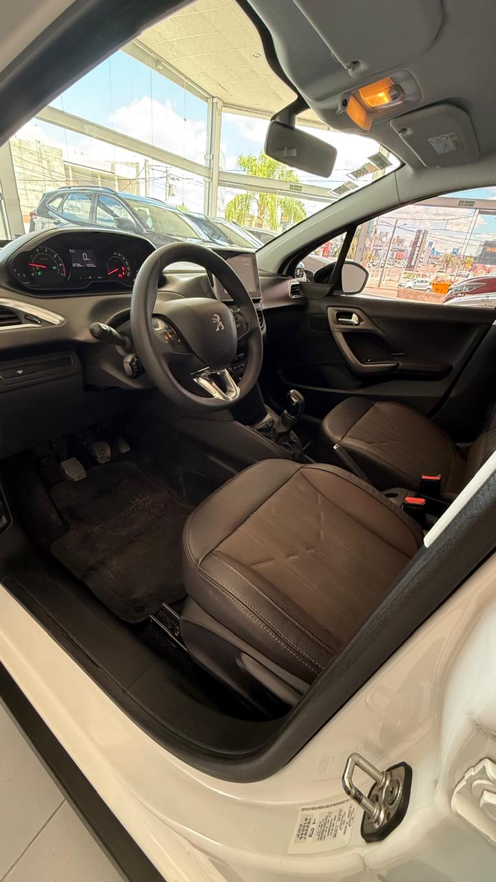 Peugeot 2008 1.6 crossway l18
