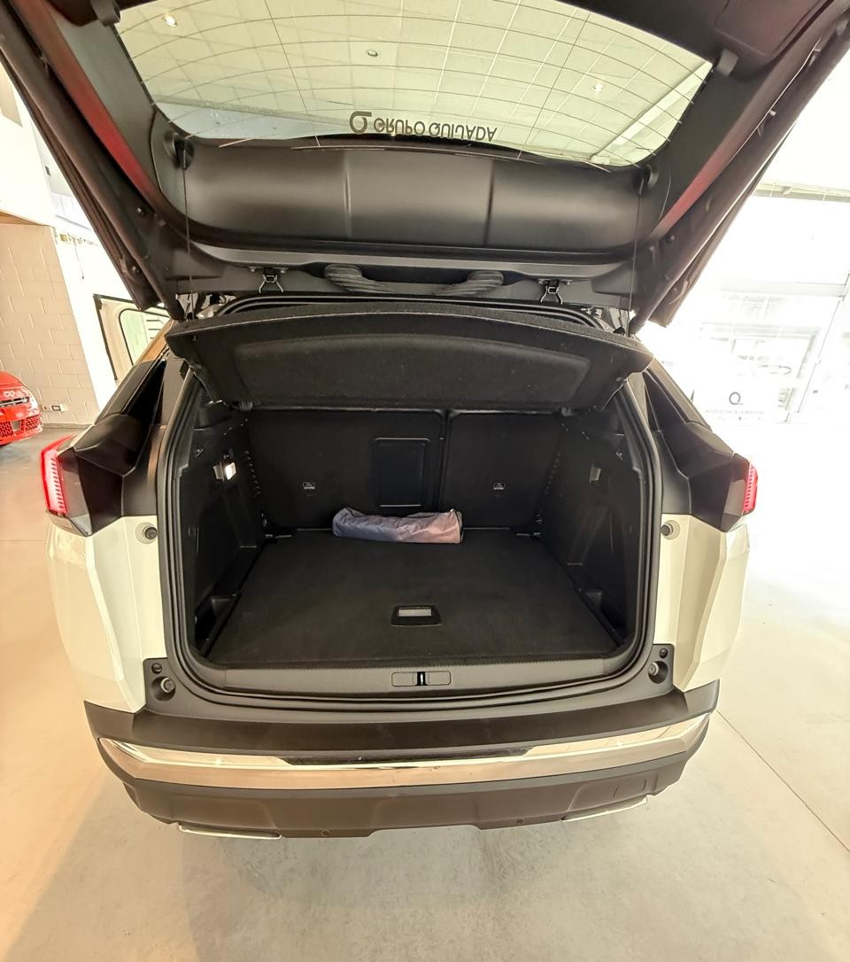 Peugeot 3008 1.6 GT Line Tiptronic l17