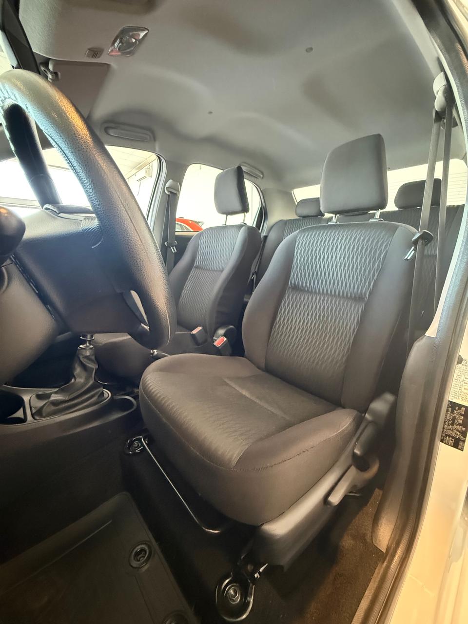 Toyota Etios 1.5 x MT6 4P