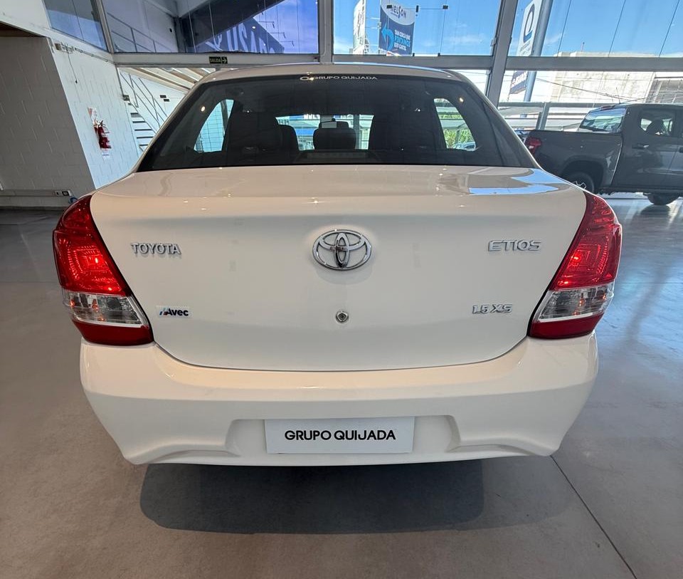 Toyota Etios 1.5 x MT6 4P