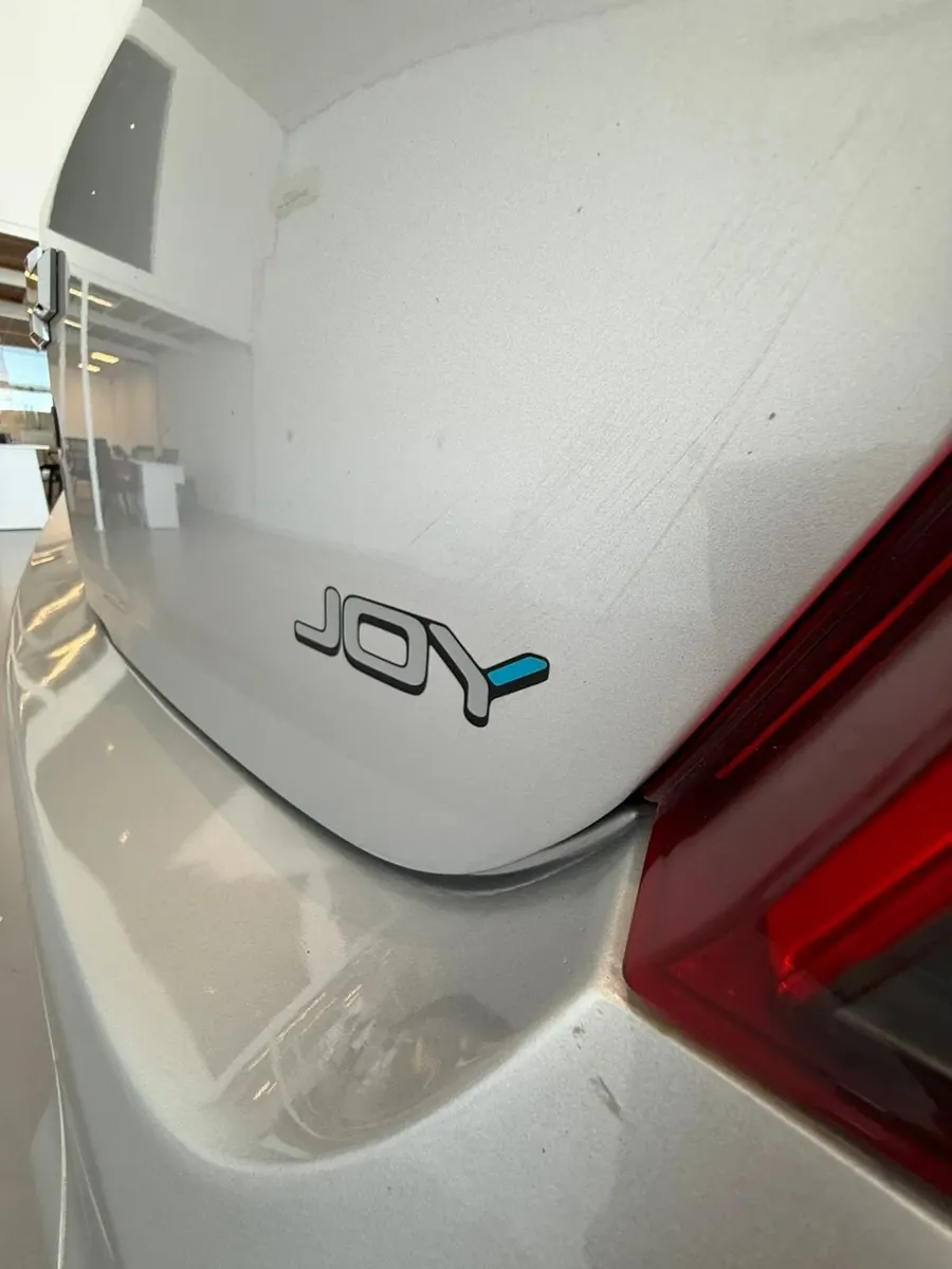 Chevrolet Onix 1.4 ls joy 5p l16