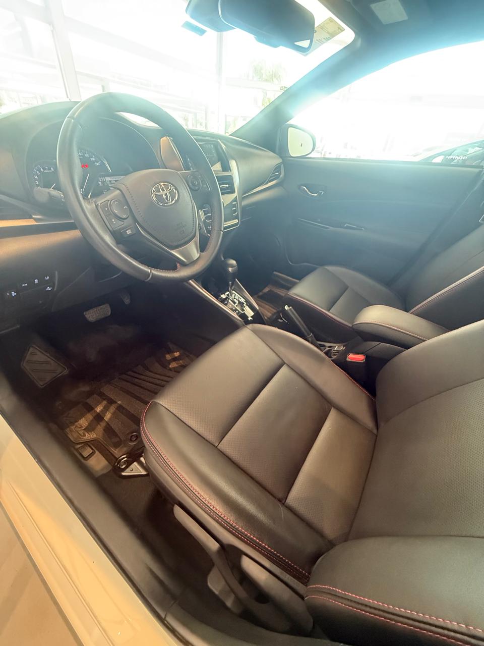 Toyota Yaris 1.5 s CVT 5P