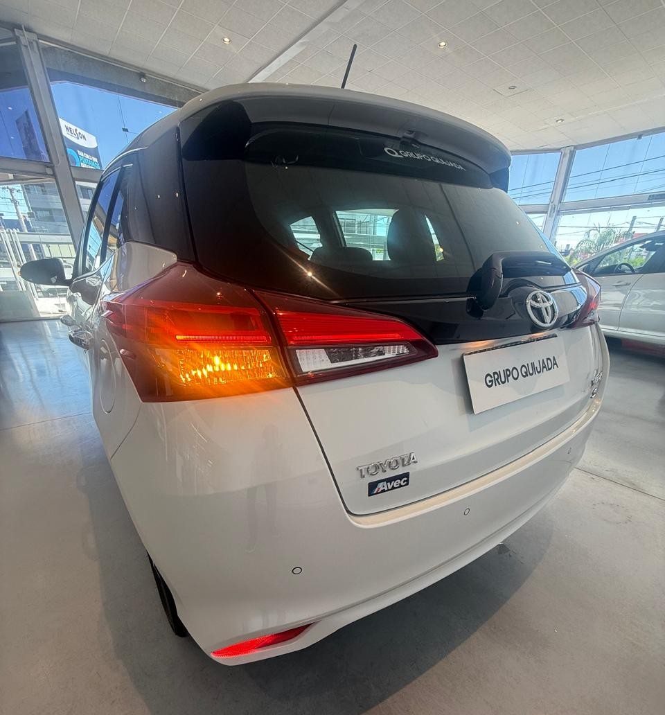 Toyota Yaris 1.5 s CVT 5P
