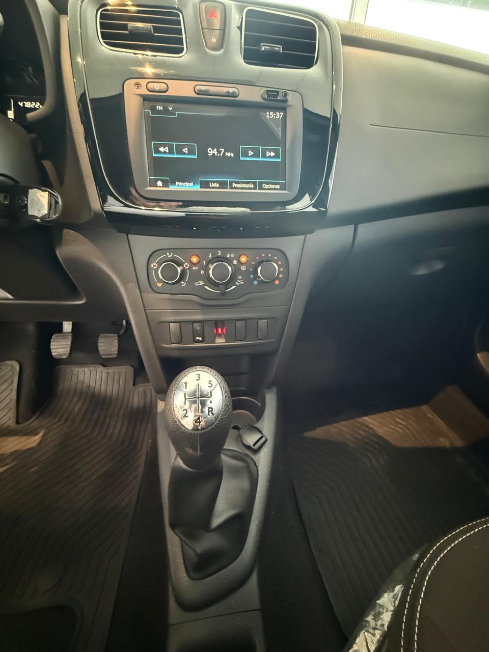 Renault Logan II 1.6 16v Zen