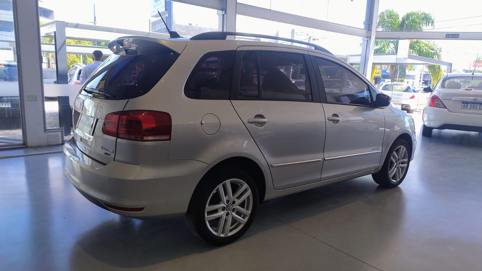 Volkswagen Suran 1.6 Highline i Motion l15